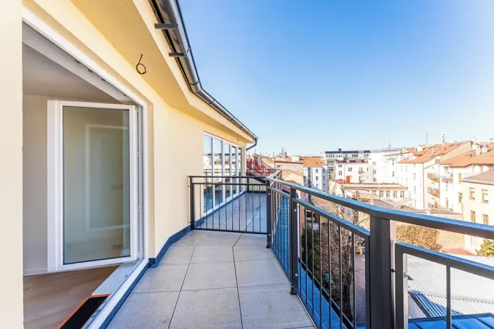 Prodej bytu 2+1, Praha - Libeň, Zenklova, 81 m2