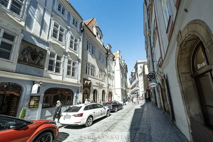 Pronájem bytu 1+kk, Praha - Staré Město, Husova, 29 m2