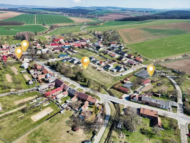 Prodej pozemku pro bydlení, Hradčany, 1301 m2