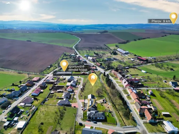 Prodej pozemku pro bydlení, Hradčany, 1299 m2