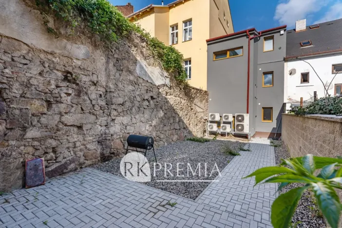 Pronájem bytu 2+kk, Teplice, Revoluční, 56 m2