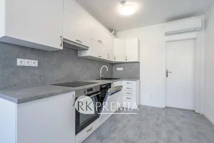 Pronájem bytu 2+kk, Teplice, Revoluční, 56 m2