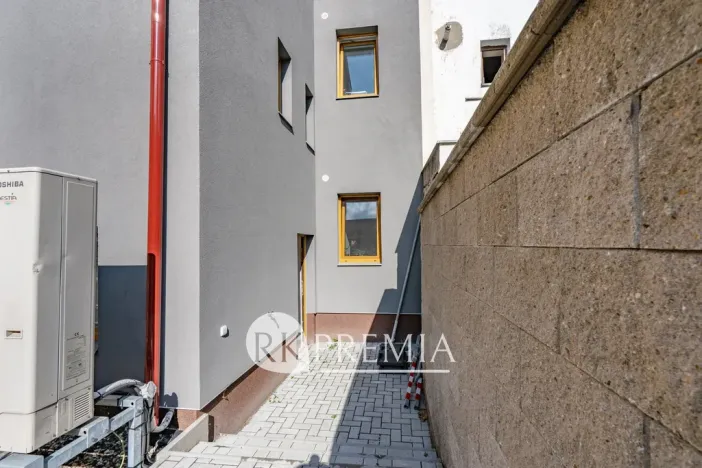 Pronájem bytu 2+kk, Teplice, Revoluční, 56 m2