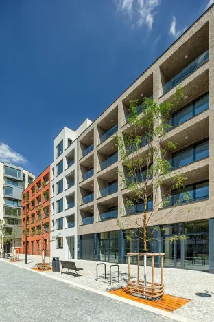 Pronájem garážového stání, Praha - Žižkov, Jana Želivského, 13 m2