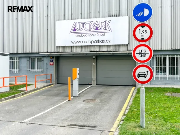 Prodej garážového stání, Praha - Podolí, Milevská, 12 m2
