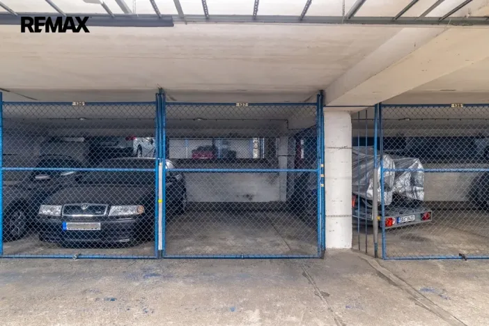 Prodej garážového stání, Praha - Podolí, Milevská, 12 m2