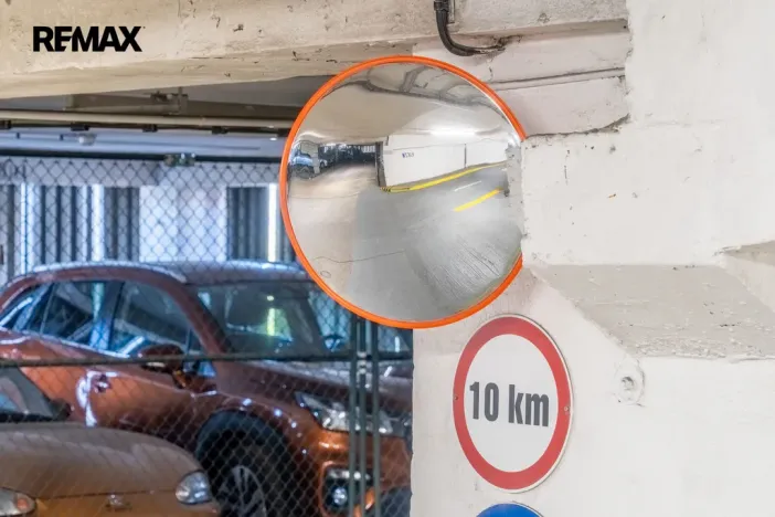 Prodej garážového stání, Praha - Podolí, Milevská, 12 m2