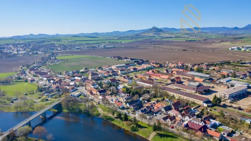 Prodej rodinného domu, Radovesice, 520 m2