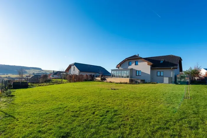 Prodej rodinného domu, Líšnice, 336 m2