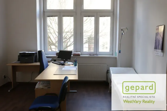 Pronájem obchodního prostoru, Karlovy Vary, Moskevská, 66 m2