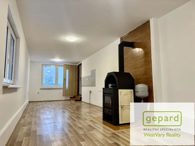 Prodej rodinného domu, Karlovy Vary - Počerny, 150 m2