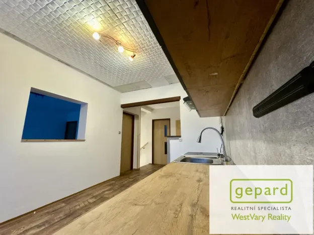 Prodej rodinného domu, Karlovy Vary - Počerny, 150 m2