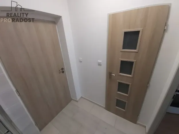 Pronájem bytu 1+1, Dubí, Ruská, 35 m2