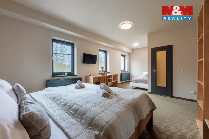 Prodej ubytování, Chodov, Poděbradova, 2700 m2