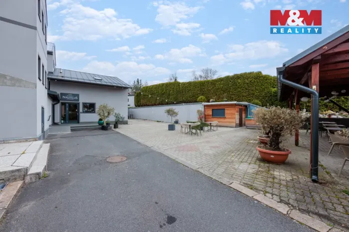 Prodej ubytování, Chodov, Poděbradova, 2700 m2