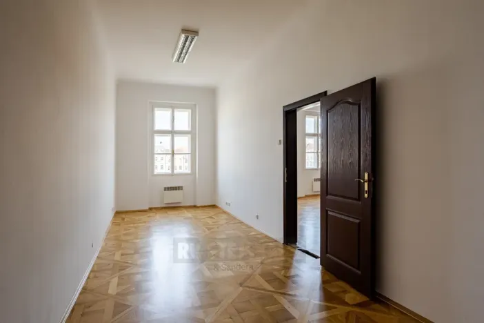 Pronájem bytu 2+1, České Budějovice - České Budějovice 1, nám. Přemysla Otakara II., 103 m2