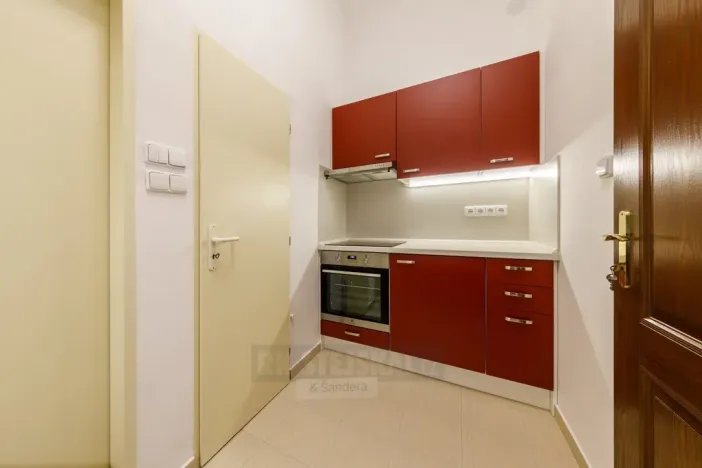 Pronájem bytu 2+1, České Budějovice - České Budějovice 1, nám. Přemysla Otakara II., 103 m2