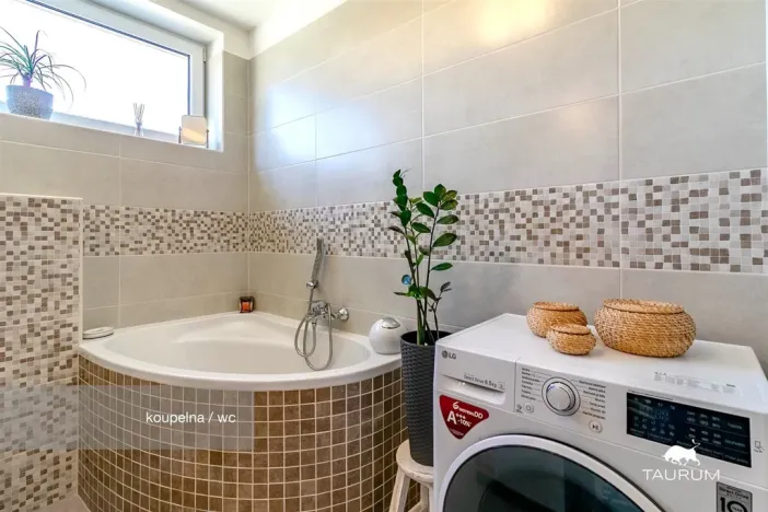 Prodej bytu 2+kk, Plzeň - Valcha, Špačková, 56 m2