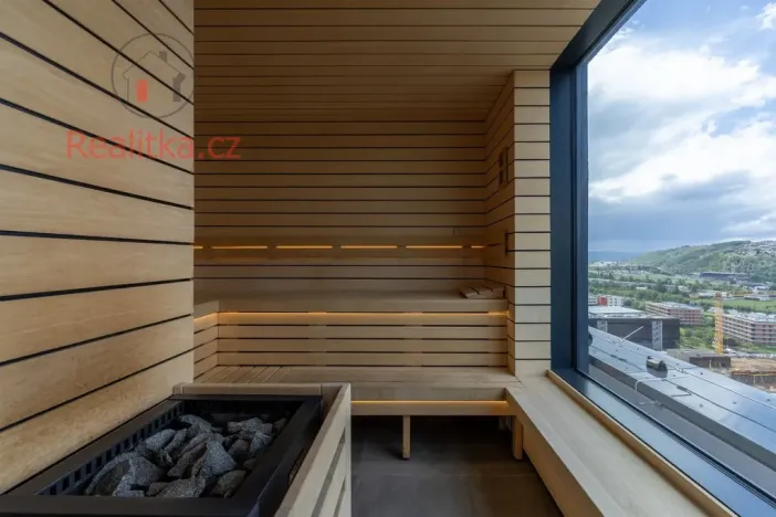 Prodej atypického bytu, Praha - Modřany, Československého exilu, 124 m2