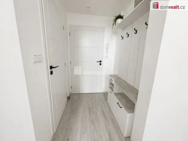 Pronájem bytu 2+kk, Praha - Smíchov, Radlická, 43 m2