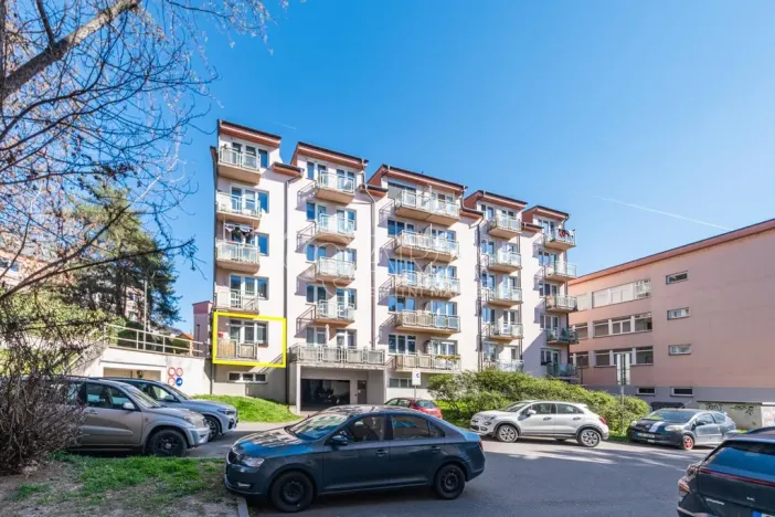 Pronájem bytu 1+kk, Praha - Záběhlice, Záběhlická, 32 m2