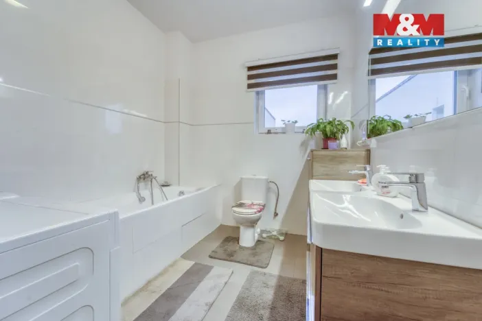 Prodej rodinného domu, Králův Dvůr - Křižatky, Na Vinohradech, 94 m2