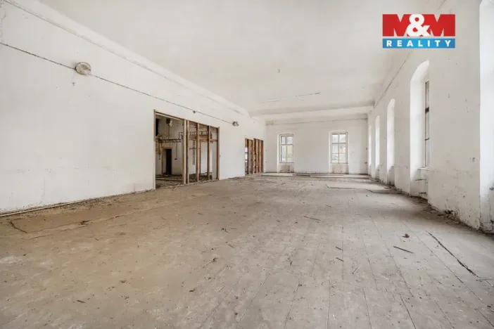 Prodej rodinného domu, Bílina, 1200 m2