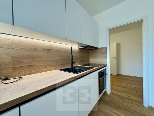 Pronájem bytu 2+1, Zlín, Kúty, 55 m2