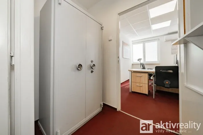 Pronájem kanceláře, Neratovice - Horňátky, 240 m2