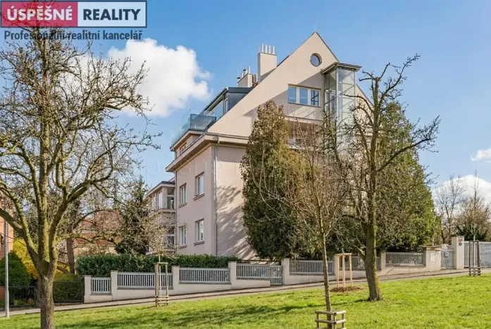 Prodej bytu 3+1, Praha - Dejvice, Na Hanspaulce, 93 m2
