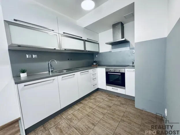 Pronájem bytu 2+kk, Olomouc, Edvarda Beneše, 54 m2