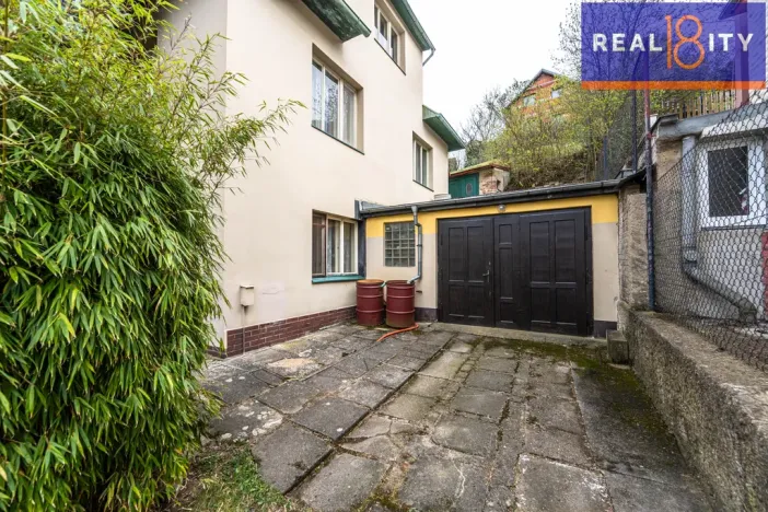 Prodej rodinného domu, Praha, V údolí, 264 m2