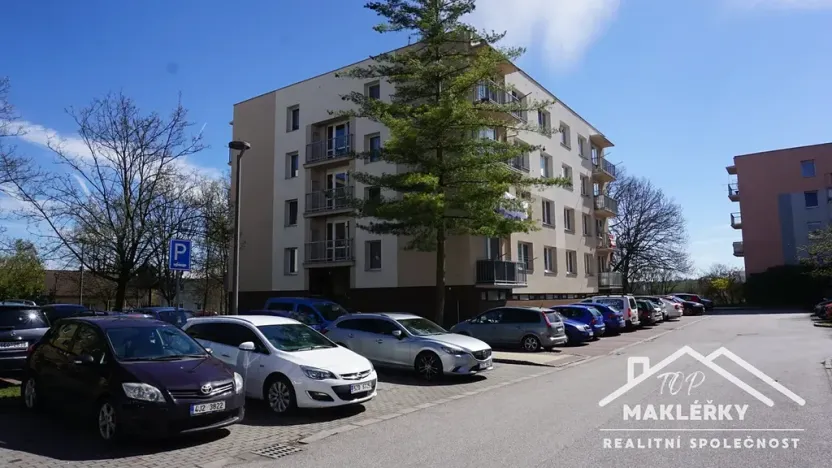 Prodej bytu 2+1, Přelouč, náměstí 17. listopadu, 64 m2