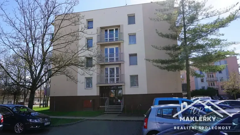 Prodej bytu 2+1, Přelouč, náměstí 17. listopadu, 64 m2