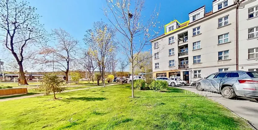 Pronájem bytu 1+kk, Praha - Braník, Branická, 33 m2