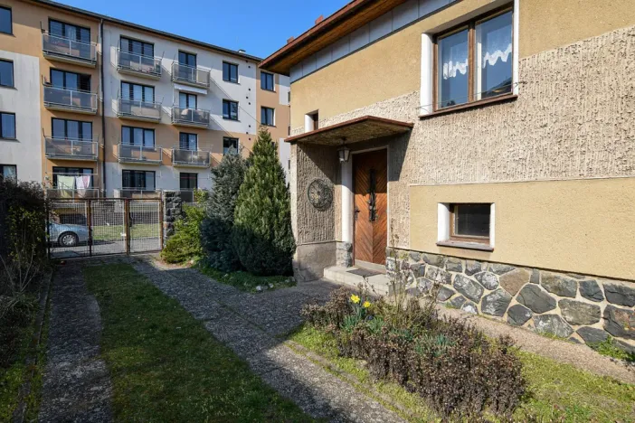 Prodej rodinného domu, Praha - Zbraslav, Nezvalova, 204 m2