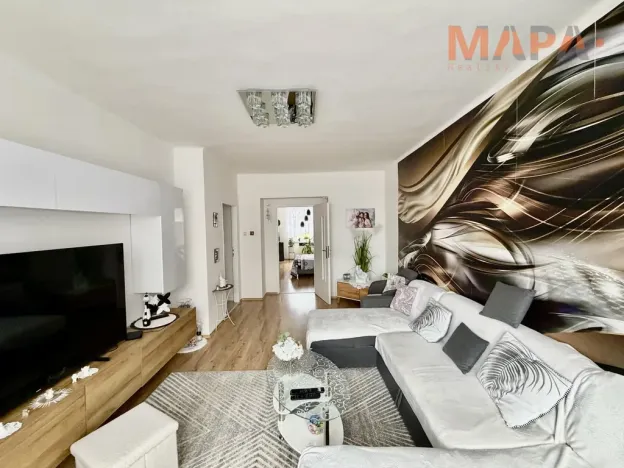 Prodej bytu 3+1, Louny, Husova, 90 m2