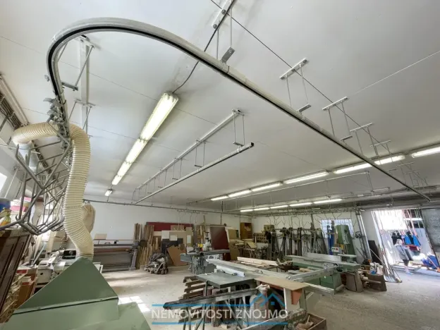 Pronájem výrobních prostor, Petrovice, 360 m2