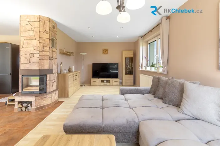 Prodej rodinného domu, Píšť, Polní, 250 m2