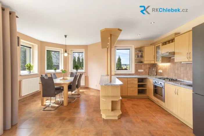 Prodej rodinného domu, Píšť, Polní, 250 m2