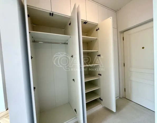 Pronájem bytu 1+kk, Praha - Smíchov, Holečkova, 56 m2