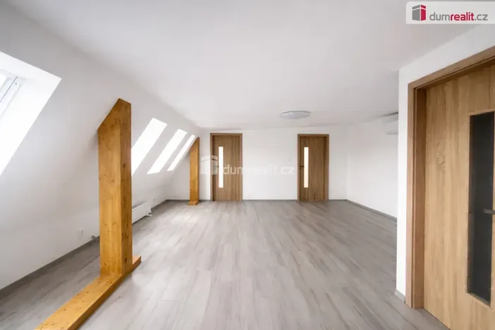 Pronájem bytu 2+kk, Teplice, Baarova, 66 m2