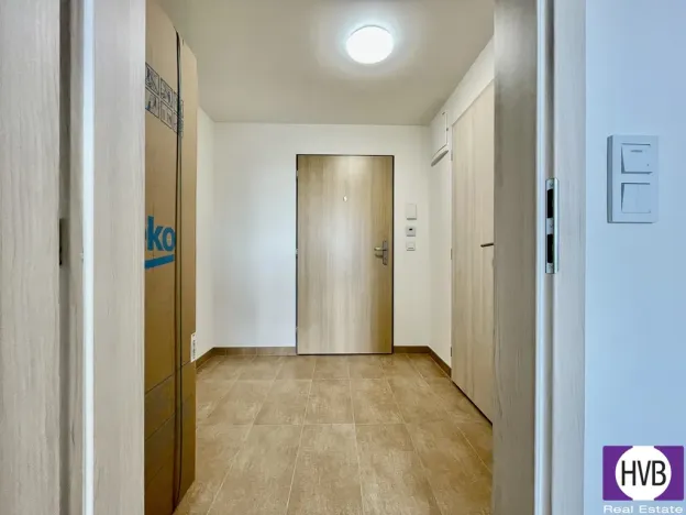 Pronájem bytu 1+kk, Praha - Strašnice, Strančická, 36 m2