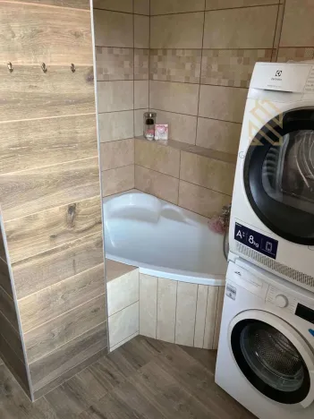 Pronájem bytu 2+kk, Děčín - Děčín III-Staré Město, Kladenská, 56 m2