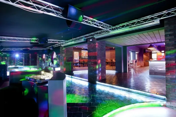 Prodej komerční nemovitosti, Veselí nad Lužnicí, náměstí T. G. Masaryka, 1037 m2