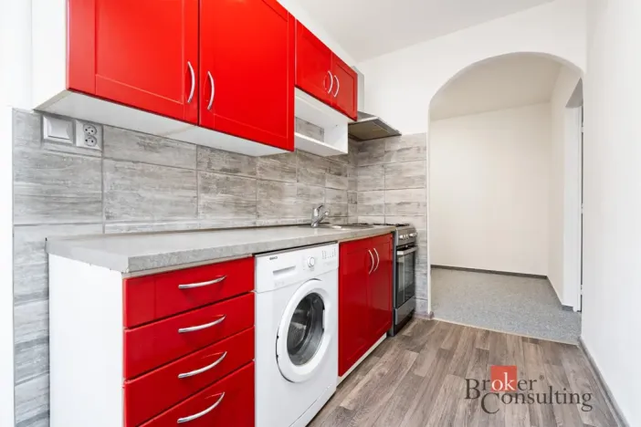 Prodej bytu 2+1, Plzeň - Skvrňany, Křimická, 52 m2