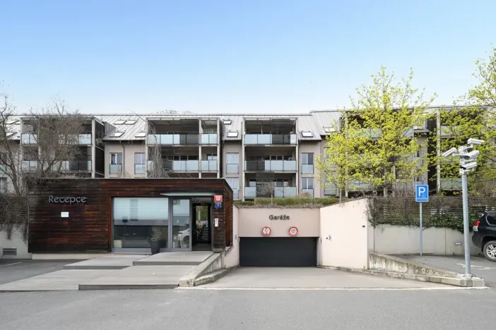 Pronájem bytu 4+kk, Praha - Hrdlořezy, Mezilehlá, 142 m2