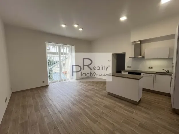 Pronájem bytu 3+kk, Znojmo, Divišovo náměstí, 81 m2