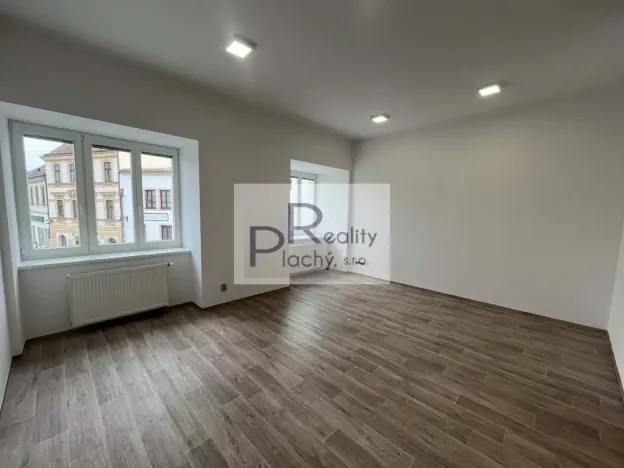Pronájem bytu 3+kk, Znojmo, Divišovo náměstí, 81 m2