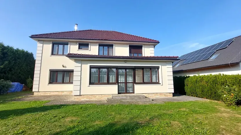Prodej rodinného domu, Svárov, Ptická, 326 m2